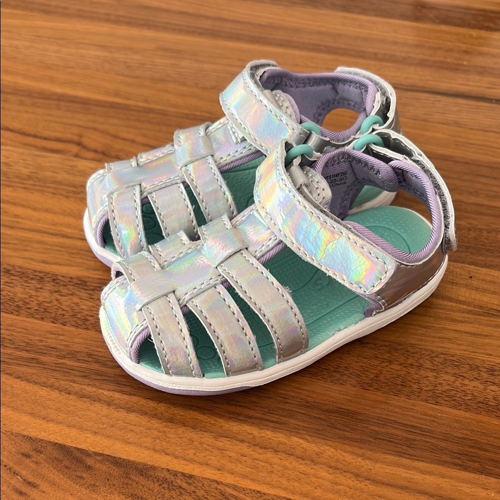 See Kai Run Kids Iridescent Sandals Size 6 ONLY WORN ONCE